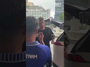 TÂN BINH TÀI LỘC XUẤT HIỆN RẠNG RỠ TẠI HÀ NỘI, HẠNH PHÚC KHI ĐƯỢC TRIỆU TẬP LÊN TUYỂN VIỆT NAM
