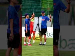 THẦY TRÒ HLV KIM SANG SIK ĐANG GẶP VẤN ĐỀ LỚN